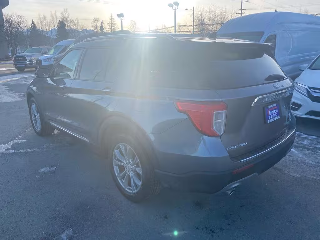 2022 Ford Explorer - 1FMSK8FH6NGB19082 - Image #2
