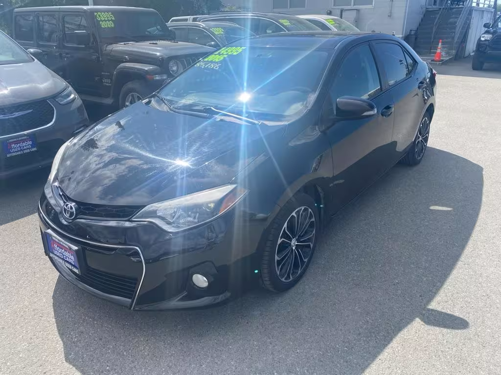 2015 Toyota Corolla - 2T1BURHE0FC442664 - Image #1